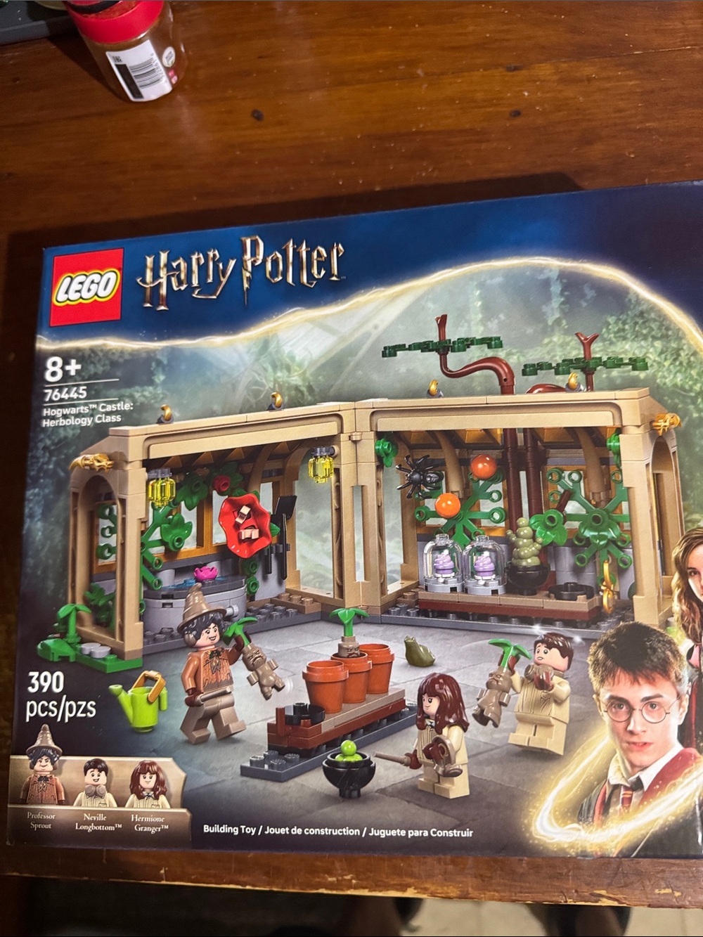 LEGO Harry Potter Hogwarts Castle Herbology Class Toy Set - Tan/Green